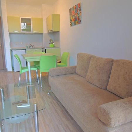 Apartments In Relax Complex Fantasy Hisarya Room photo