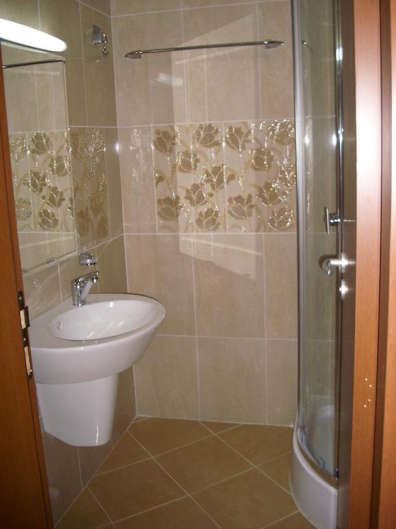 Apartments In Relax Complex Fantasy Hisarya Room photo