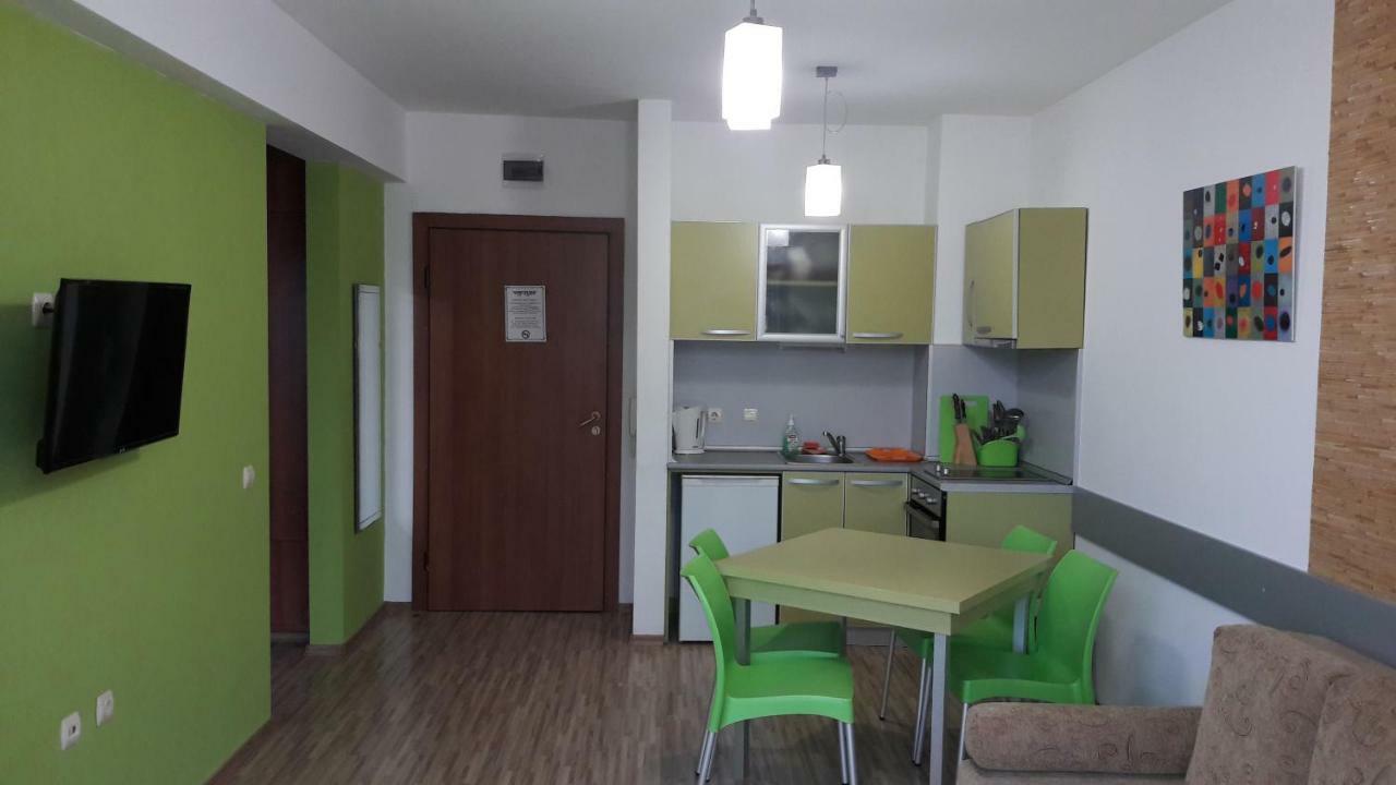 Apartments In Relax Complex Fantasy Hisarya Exterior photo